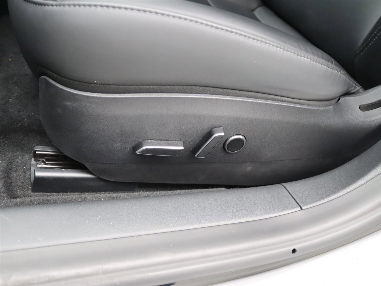 Tesla Model 3 Performance AWD 534pk 75 kWh 93,5% SoH [ AMD RYZEN+AUTOPILOT+20 INCH+PREMIUM AUDIO ] 26