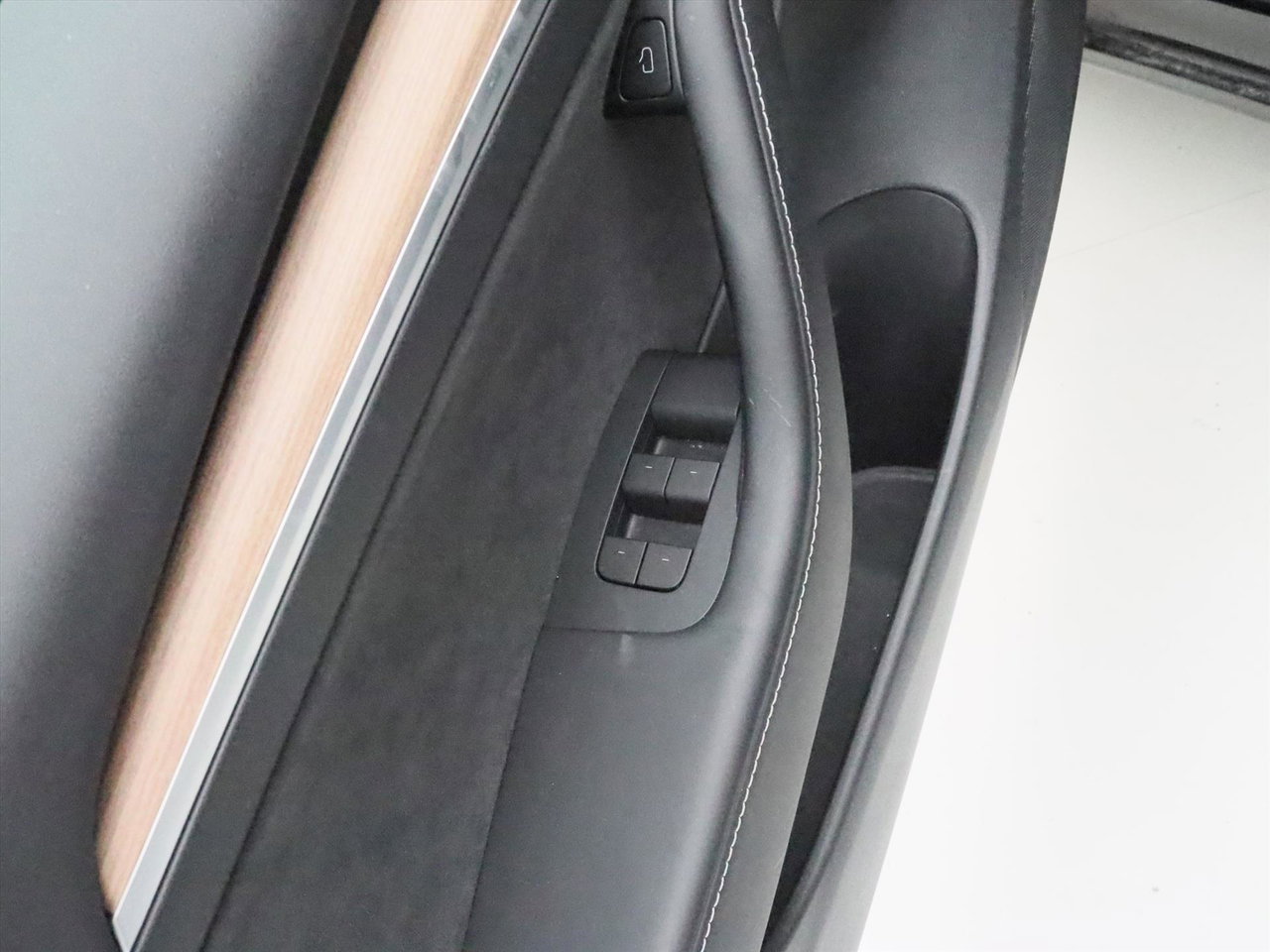 Tesla Model 3 Performance AWD 534pk 75 kWh 93,5% SoH [ AMD RYZEN+AUTOPILOT+20 INCH+PREMIUM AUDIO ] 25