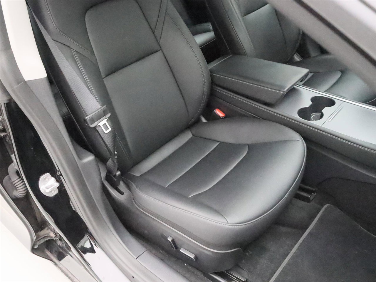Tesla Model 3 Performance AWD 534pk 75 kWh 93,5% SoH [ AMD RYZEN+AUTOPILOT+20 INCH+PREMIUM AUDIO ] 21