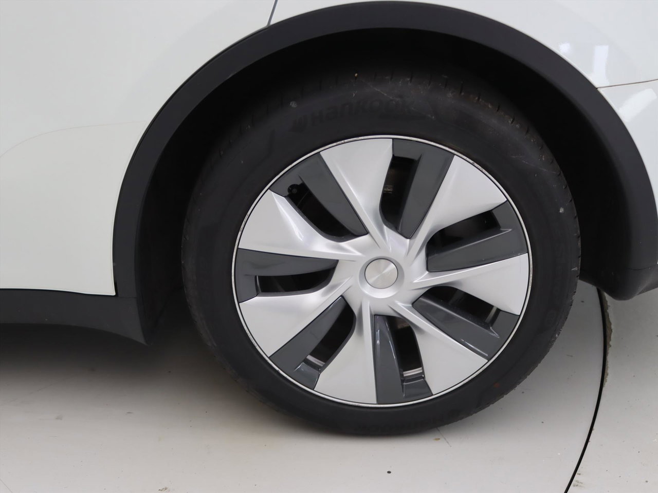 Tesla Model Y Long Range RWD 75kWh 299pk 94.5% SoH [ AMD RYZEN+AUTOPILOT+19 INCH+PREMIUM AUDIO ] 24