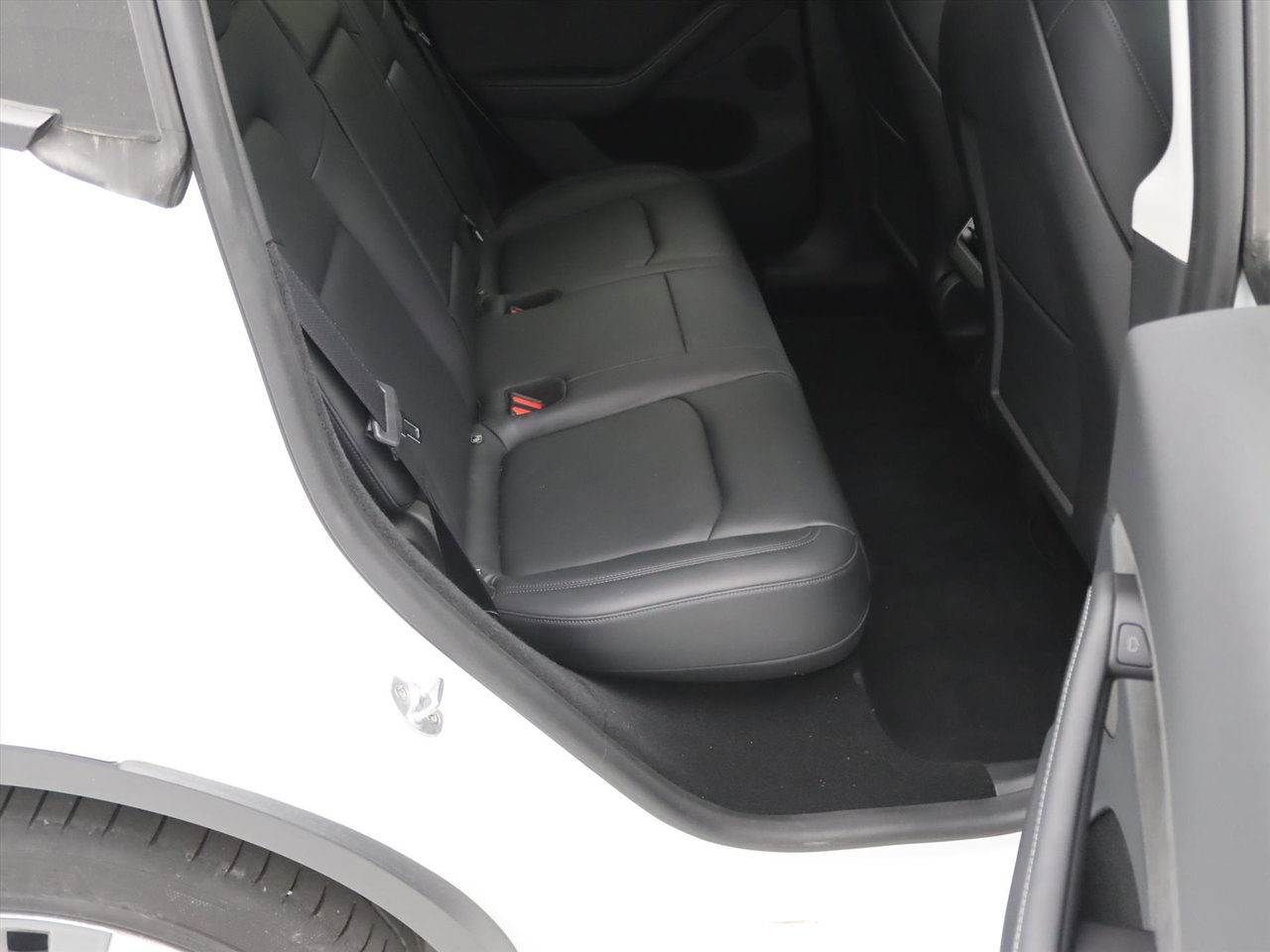 Tesla Model Y Long Range RWD 75kWh 299pk 94.5% SoH [ AMD RYZEN+AUTOPILOT+19 INCH+PREMIUM AUDIO ] 17