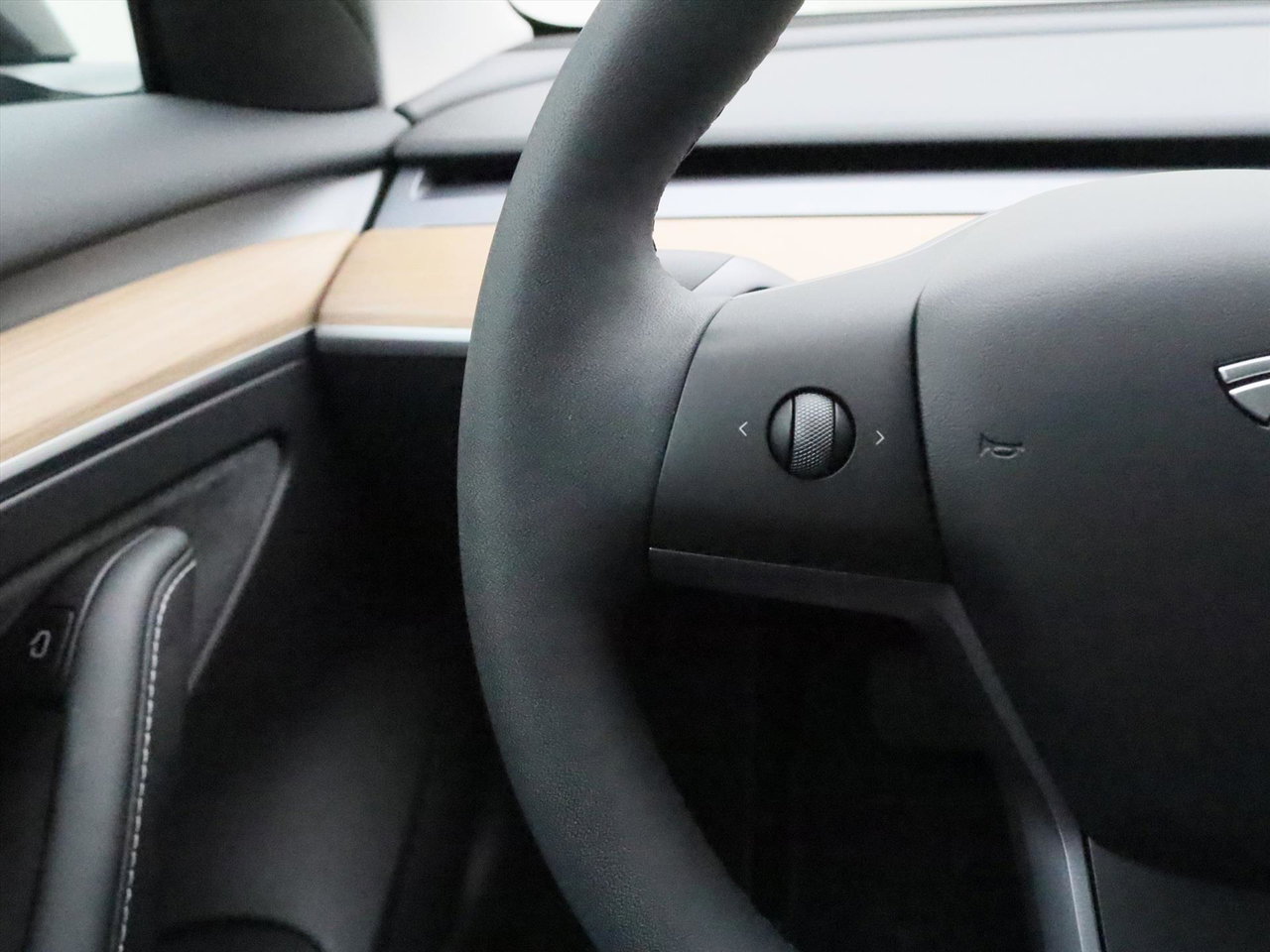 Tesla Model 3 Standard RWD Plus UPGRADE 93.5% SoH [ AMD RYZEN+LFP-ACCU+WARMTEPOMP+AUTOPILOT+60 kWh ] 29