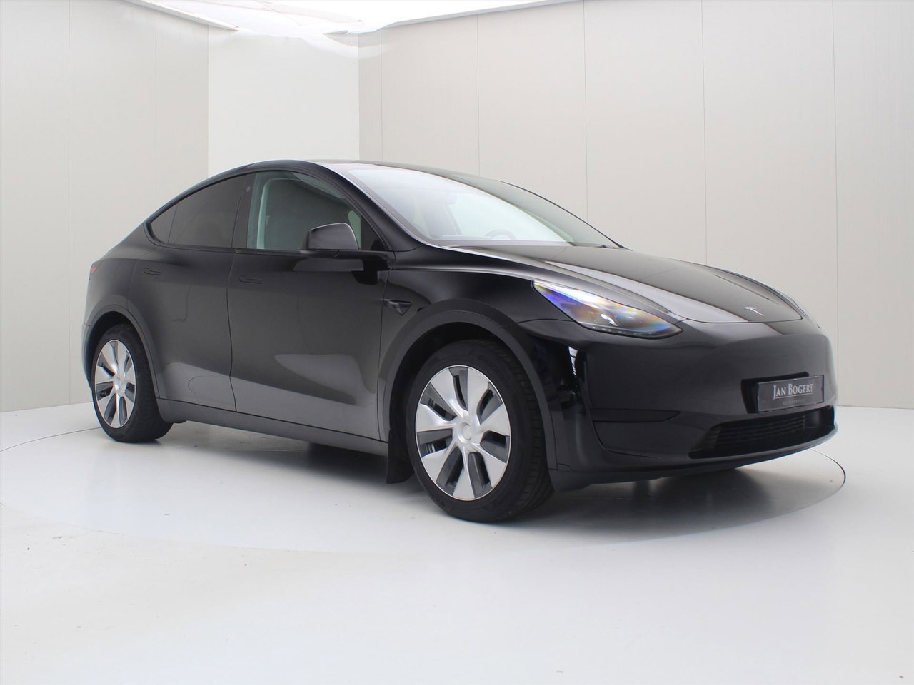 Tesla Model Y Standard RWD Plus 94.6% SoH [ AMD RYZEN+AUTOPILOT+19 INCH+PREMIUM AUDIO ] 4