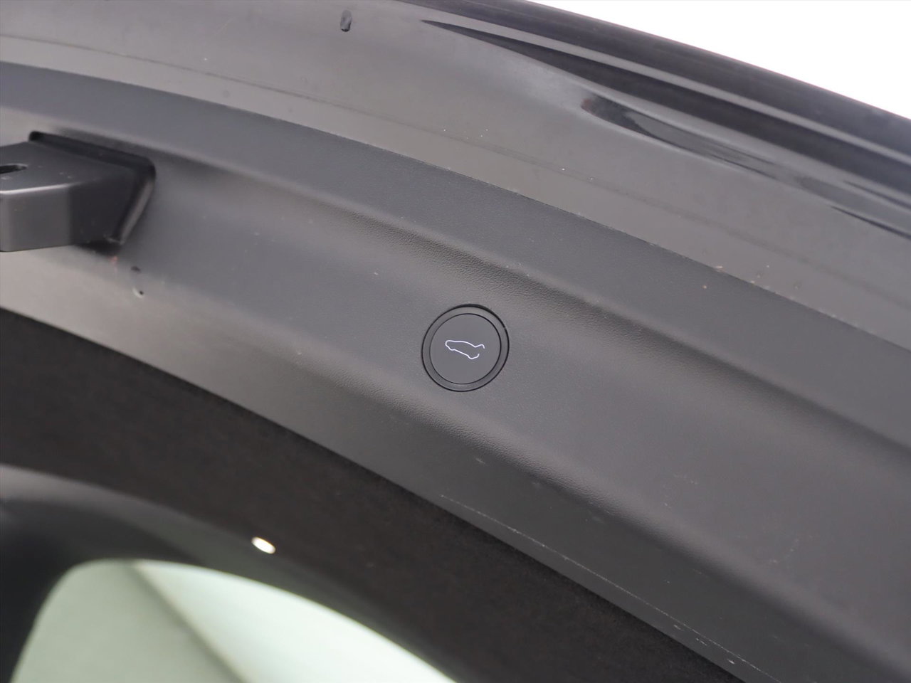 Tesla Model Y Standard RWD Plus 94.6% SoH [ AMD RYZEN+AUTOPILOT+19 INCH+PREMIUM AUDIO ] 27
