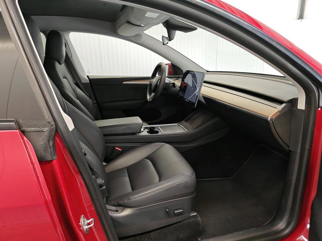 Tesla Model Y Long Range 351pk AWD 90,2 SoH [ TREKHAAK+AUTOPILOT+19 INCH+PREMIUM AUDIO ] 7