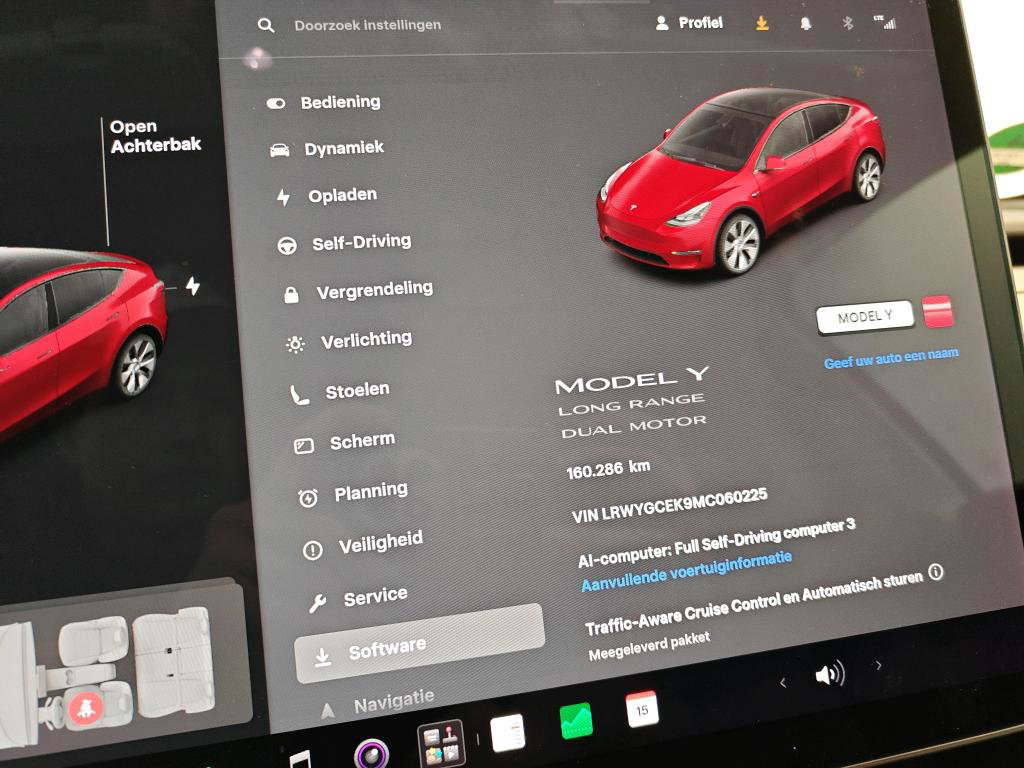 Tesla Model Y Long Range 351pk AWD 90,2 SoH [ TREKHAAK+AUTOPILOT+19 INCH+PREMIUM AUDIO ] 12