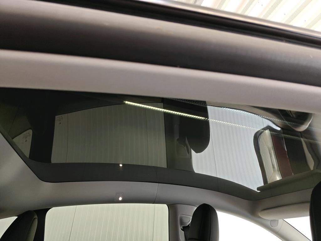 Tesla Model Y Long Range 351pk AWD 90,2 SoH [ TREKHAAK+AUTOPILOT+19 INCH+PREMIUM AUDIO ] 21