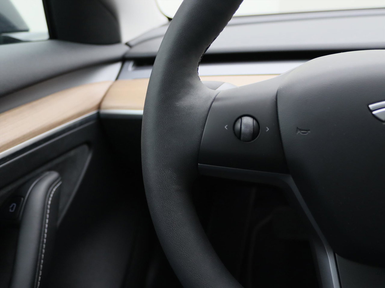 Tesla Model 3 Long-Range AWD 351pk 75 kWh UPGRADE 94.2% SoH [ AMD RYZEN+WARMTEPOMP+AUTOPILOT ] 28
