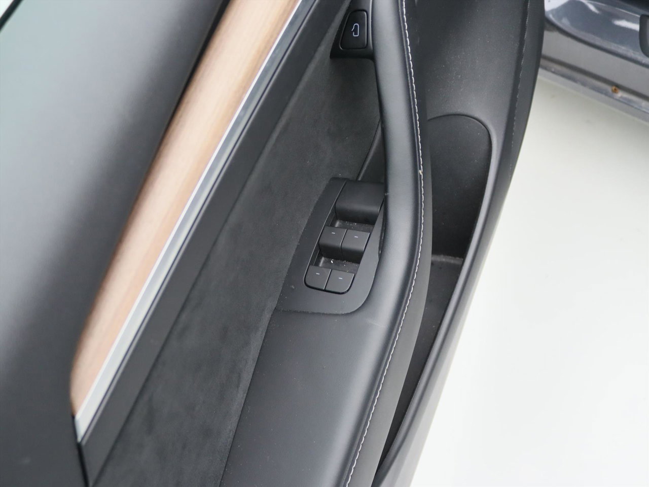 Tesla Model 3 Long-Range AWD 351pk 75 kWh UPGRADE 94.2% SoH [ AMD RYZEN+WARMTEPOMP+AUTOPILOT ] 24