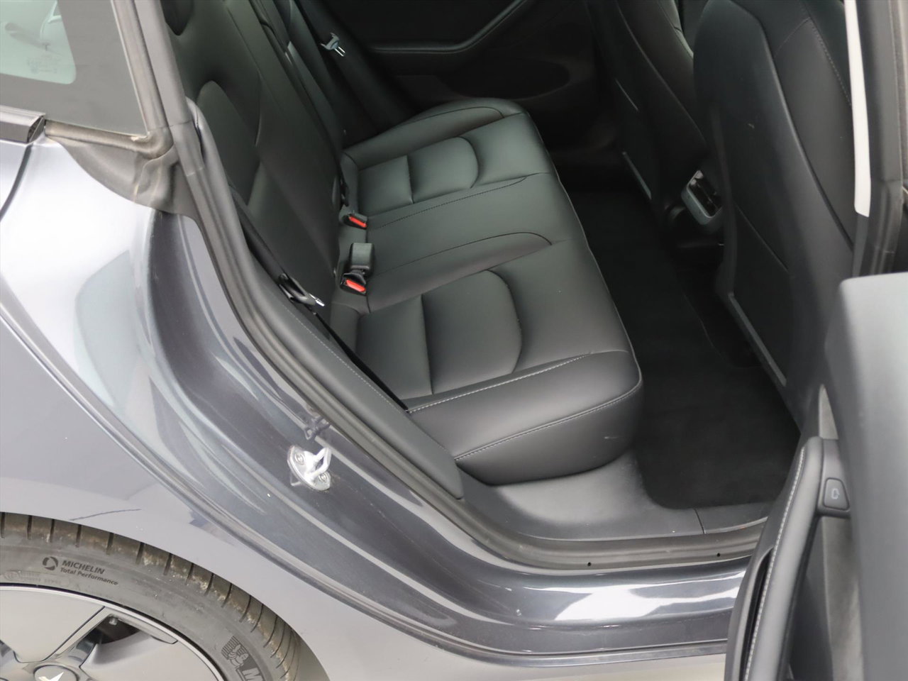 Tesla Model 3 Long-Range AWD 351pk 75 kWh UPGRADE 94.2% SoH [ AMD RYZEN+WARMTEPOMP+AUTOPILOT ] 16