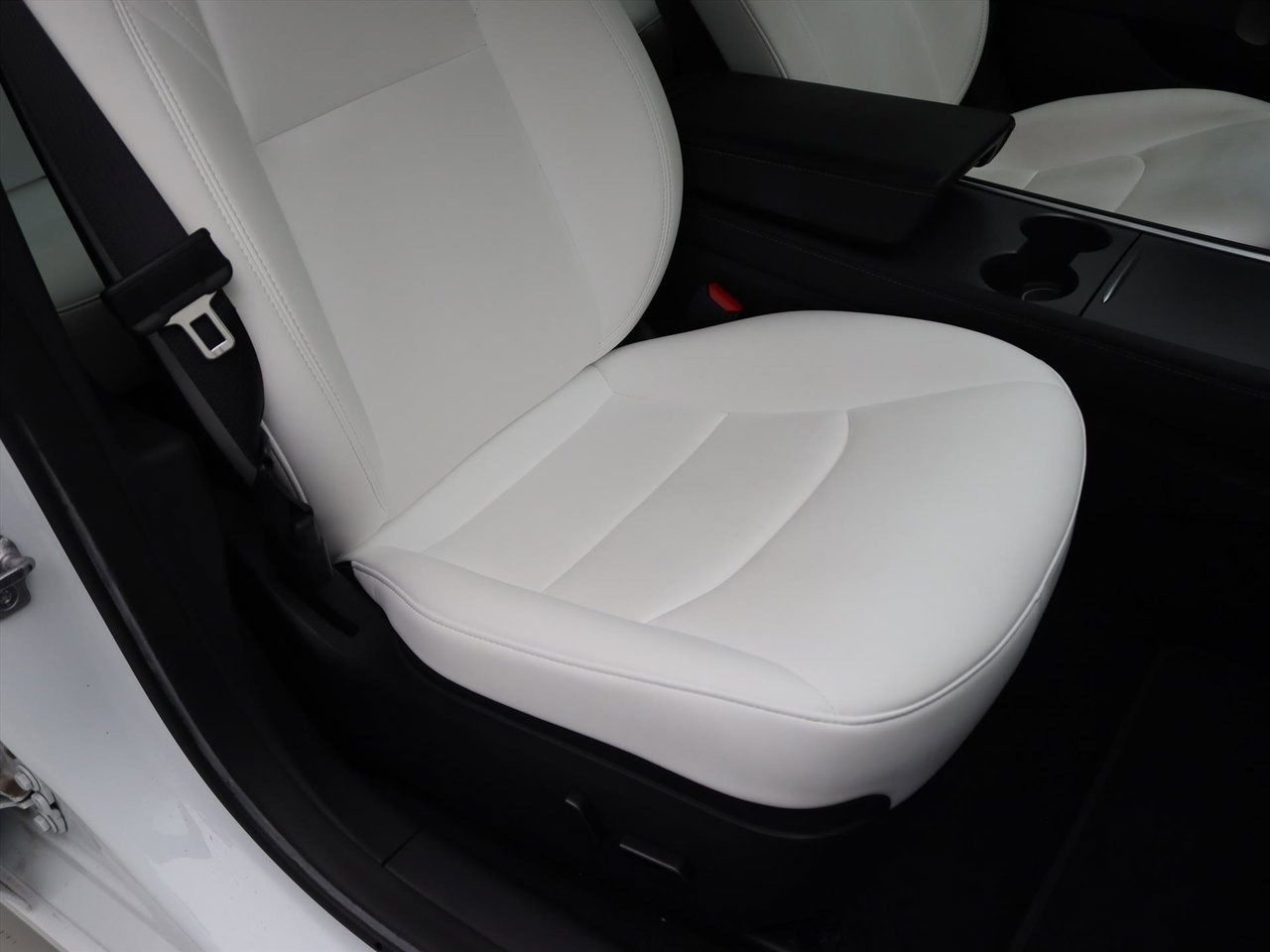 Tesla Model 3 Standard RWD Plus UPGRADE 94.6% SoH [ RYZEN+WIT LEDER+ENHANCED AUTOPILOT+WARMTEPOMP+LFP-ACCU ] 17