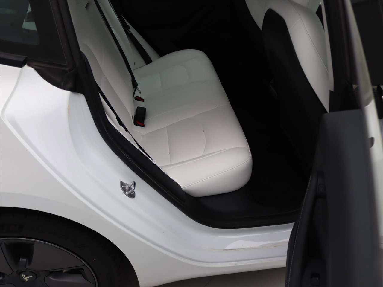 Tesla Model 3 Standard RWD Plus UPGRADE 94.6% SoH [ RYZEN+WIT LEDER+ENHANCED AUTOPILOT+WARMTEPOMP+LFP-ACCU ] 15