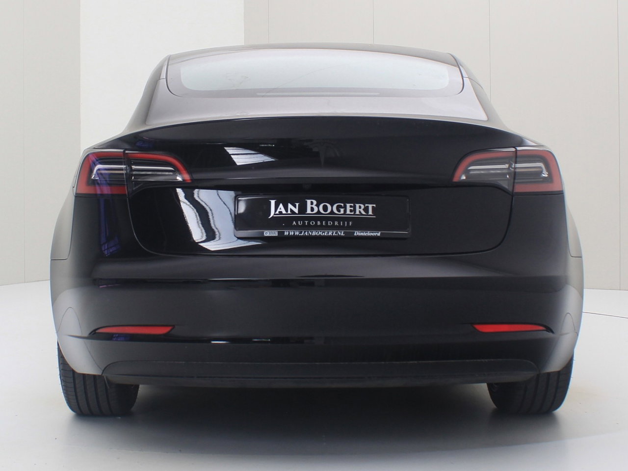 Tesla Model 3 Standard RWD Plus UPGRADE 93% SoH [ AMD RYZEN+LFP-ACCU+WARMTEPOMP+AUTOPILOT+60 kWh ] 8