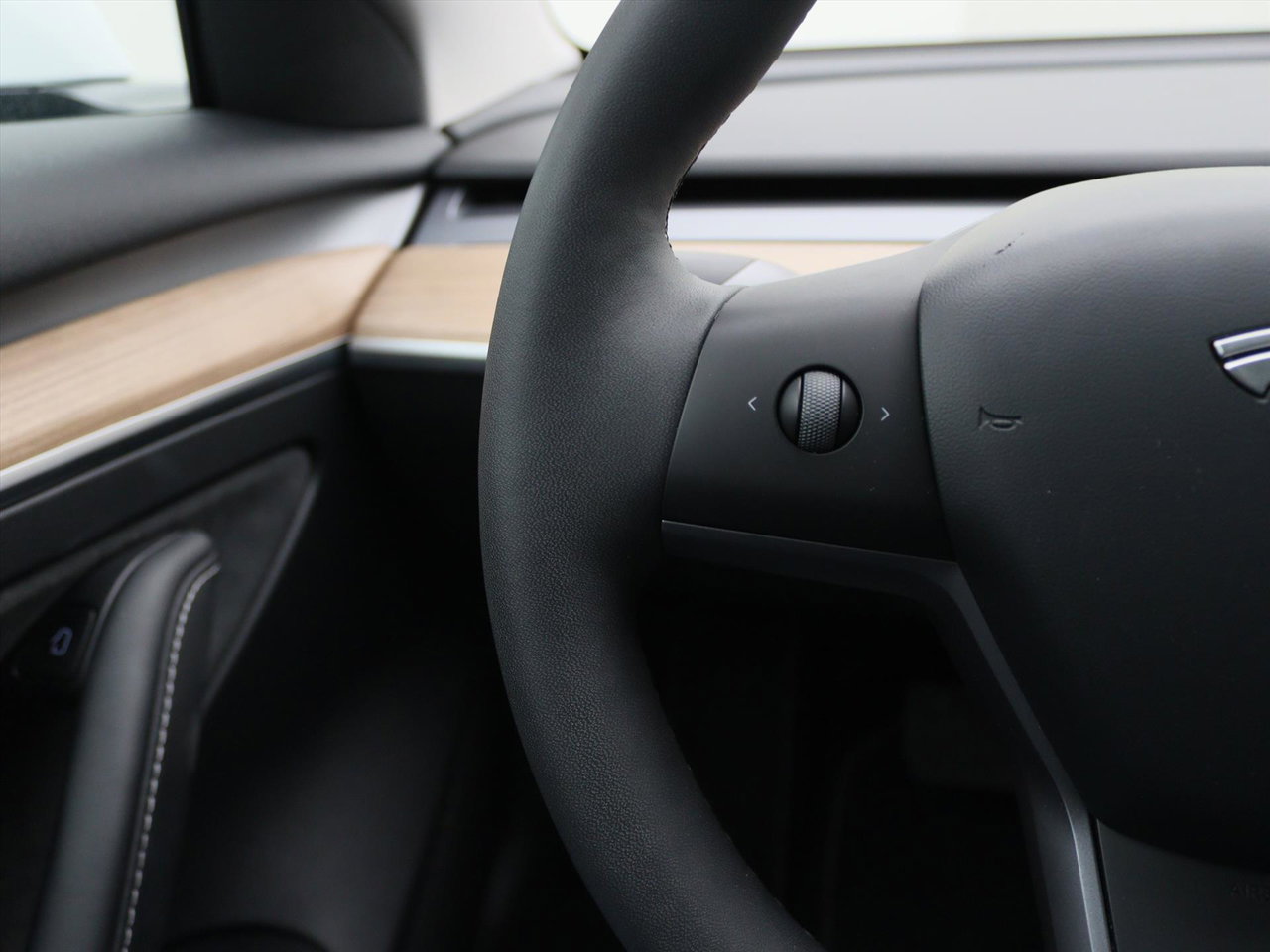 Tesla Model 3 Standard RWD Plus UPGRADE 95.1% SoH [ AMD RYZEN+LFP-ACCU+WARMTEPOMP+AUTOPILOT+60 kWh ] 28