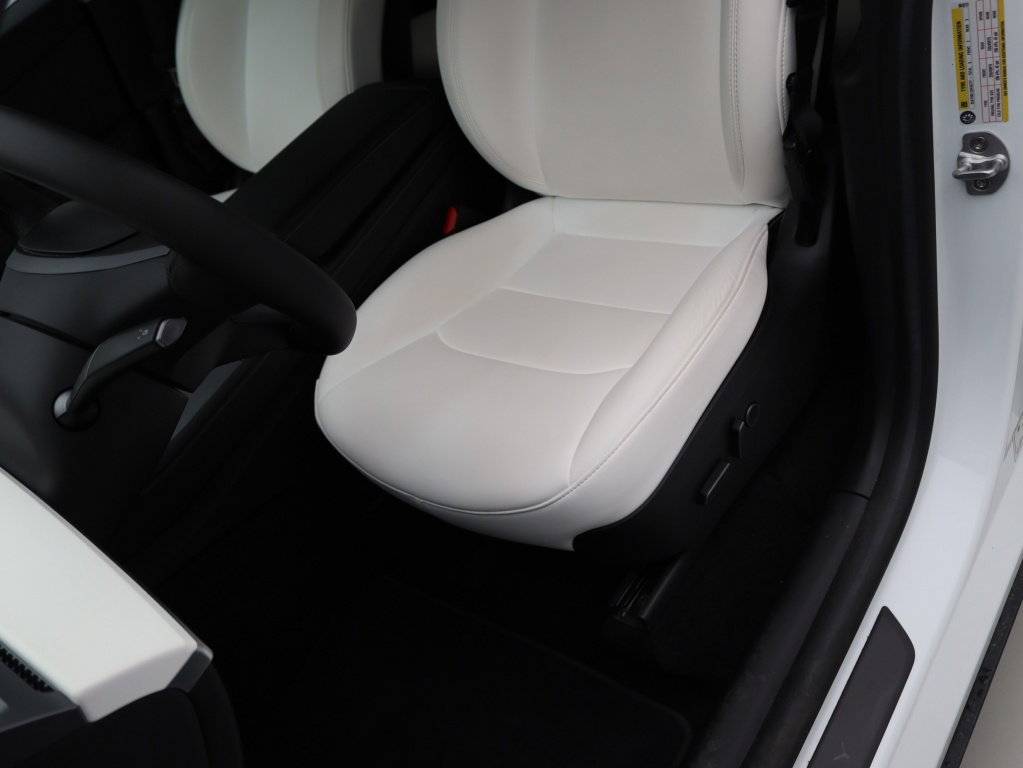 Tesla Model Y 20