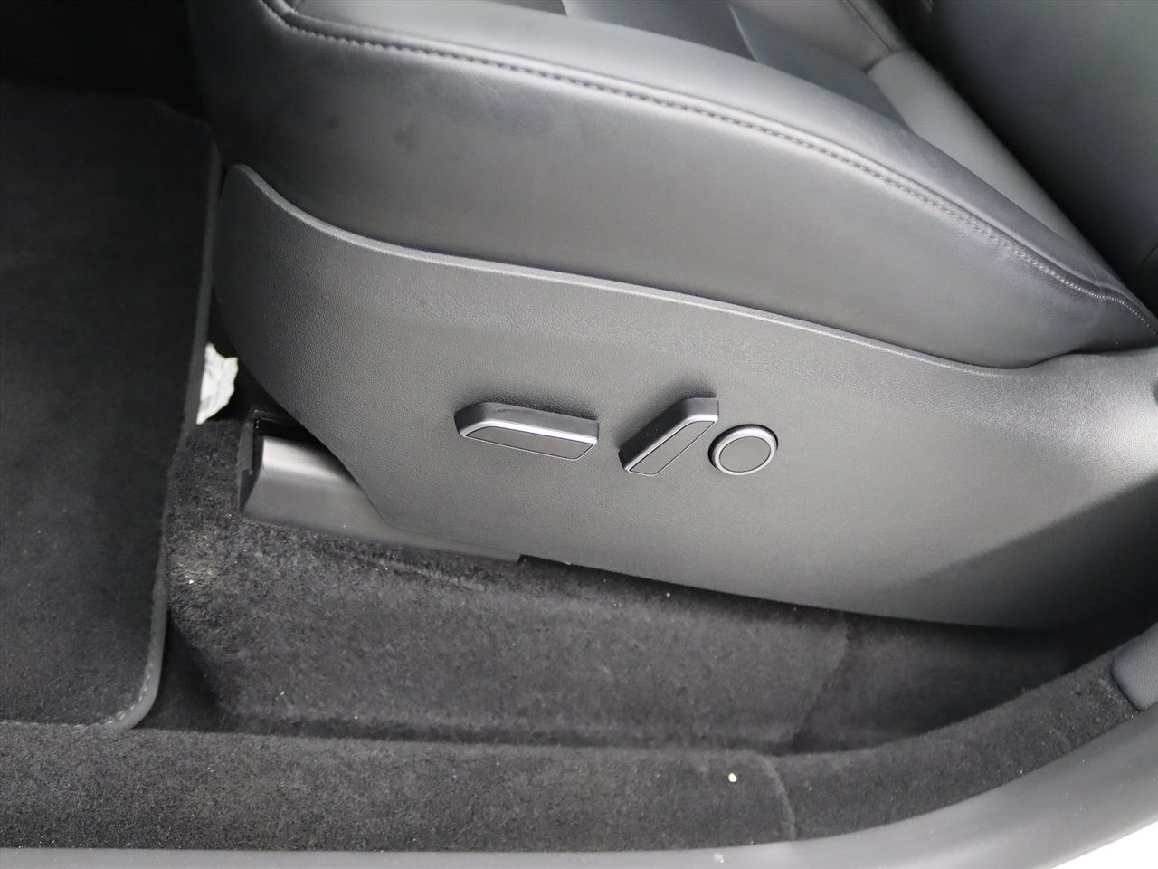 Tesla Model Y Long Range RWD 75kWh 299pk 95% SoH [ AMD RYZEN+AUTOPILOT+19 INCH+600KM WLTP ] 25
