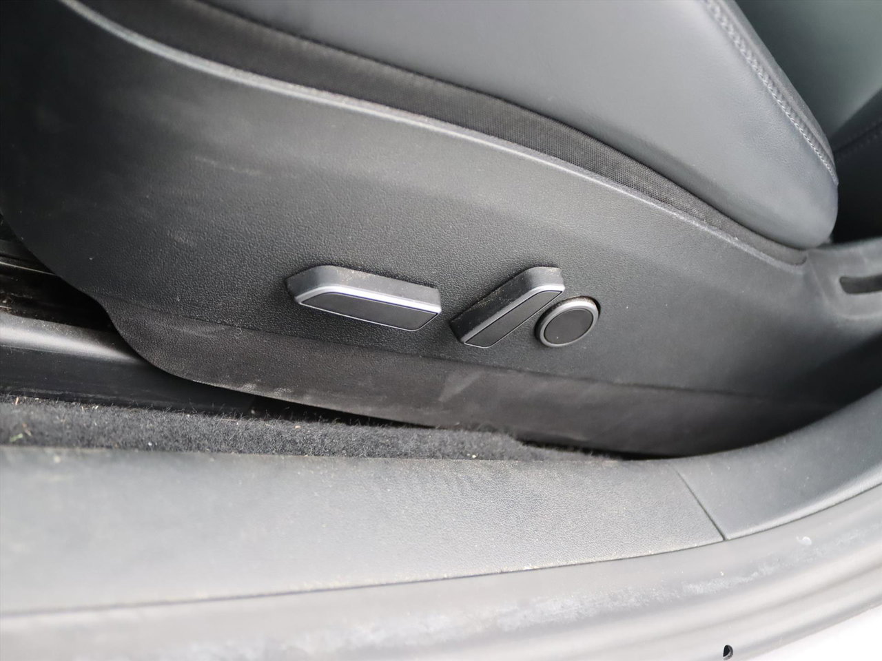 Tesla Model 3 Standard RWD Plus 90,1% SoH [ LFP-ACCU+AUTOPILOT+60 kWh+PREMIUM AUDIO ] 19