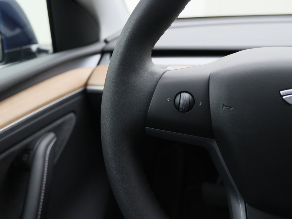 Tesla Model Y Long Range 345pk AWD 9