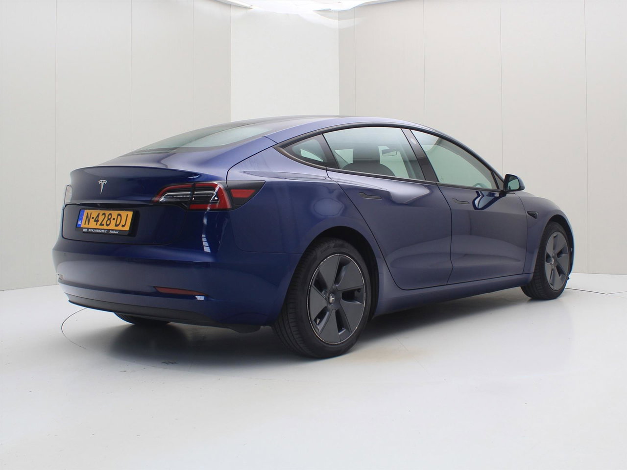 Tesla Model 3 Standard RWD Plus FACELIFT 90,2% SoH [ LFP-ACCU+WARMTEPOMP+AUTOPILOT+60 kWh+PREMIUM AUDIO ] 2