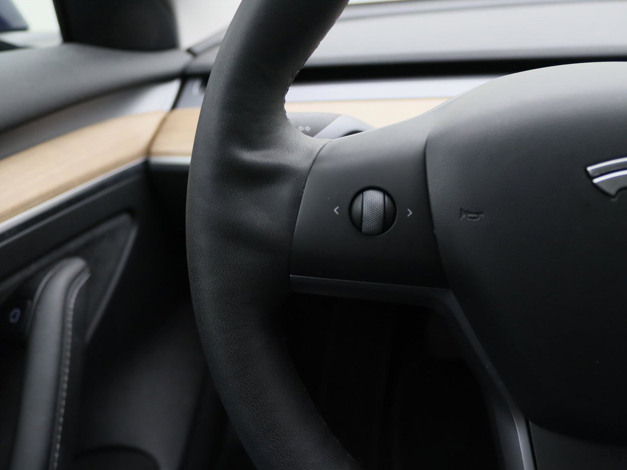 Tesla Model 3 Standard RWD Plus FACELIFT 90,2% SoH [ LFP-ACCU+WARMTEPOMP+AUTOPILOT+60 kWh+PREMIUM AUDIO ] 27