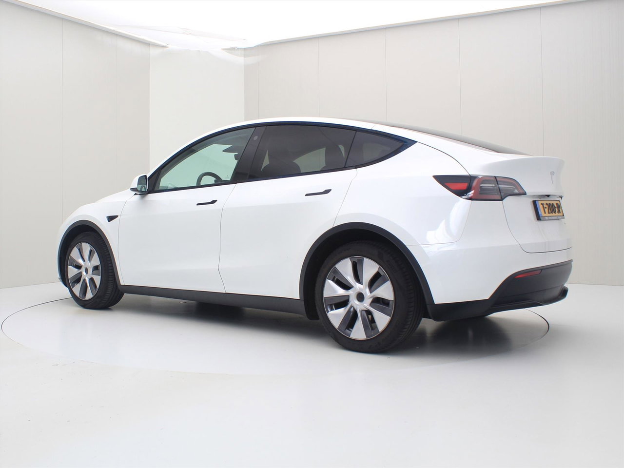 Tesla Model Y Long Range AWD 75kWh 351pk 91,3% SoH [ AMD RYZEN+AUTOPILOT+19 INCH+PREMIUM AUDIO ] 4