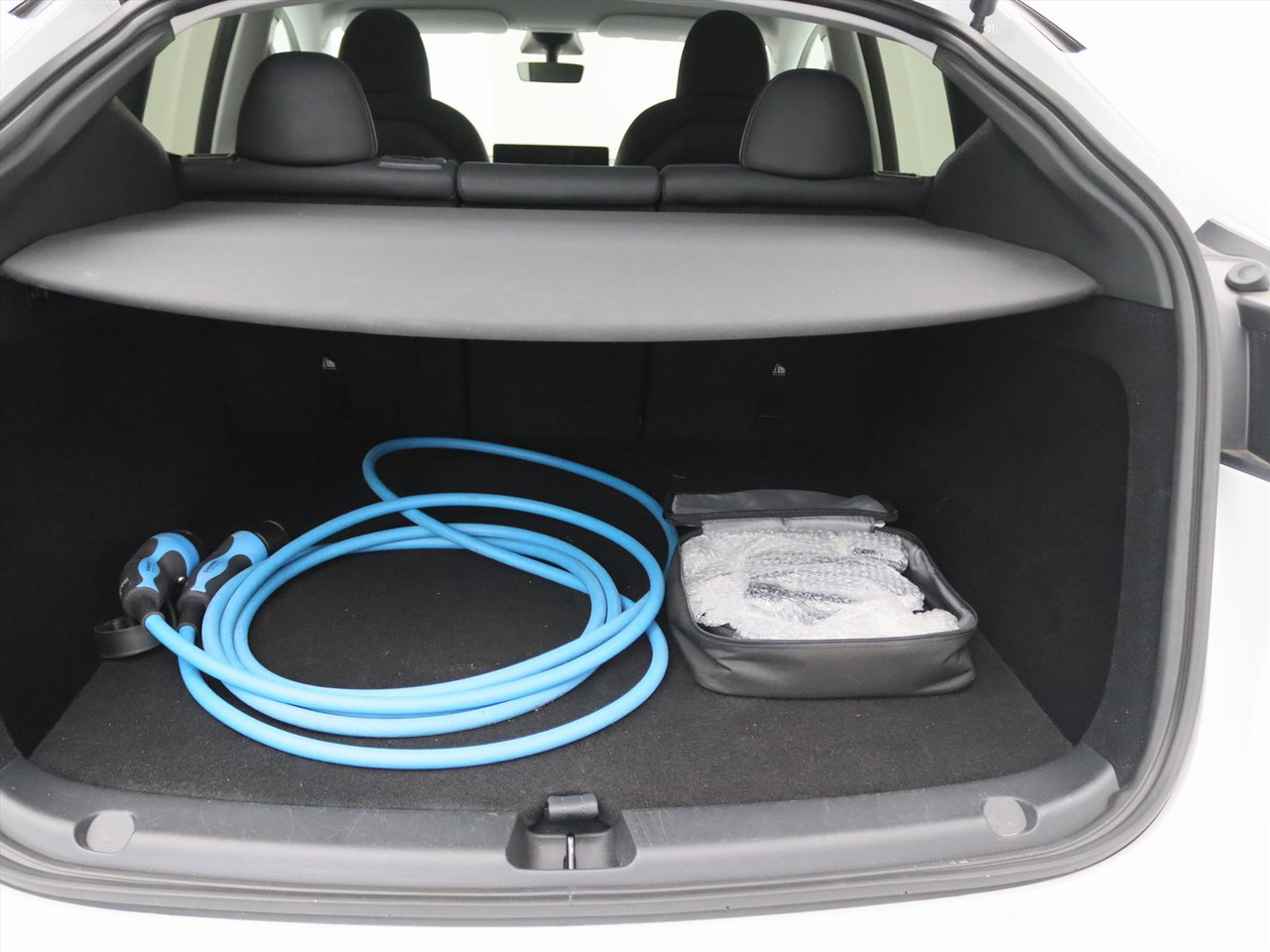 Tesla Model Y Long Range AWD 75kWh 351pk 91,3% SoH [ AMD RYZEN+AUTOPILOT+19 INCH+PREMIUM AUDIO ] 10