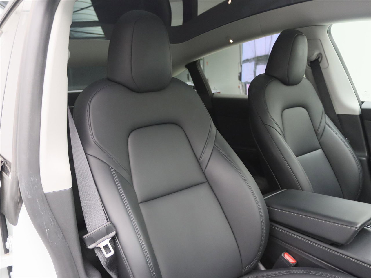Tesla Model Y Long Range AWD 75kWh 351pk 91,3% SoH [ AMD RYZEN+AUTOPILOT+19 INCH+PREMIUM AUDIO ] 21