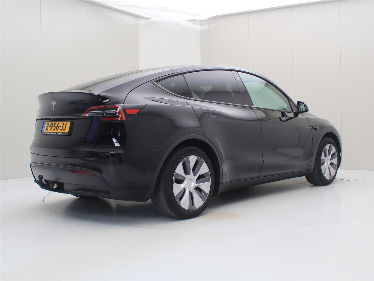 Tesla Model Y Standard RWD Plus 351pk 93,4% SoH [ TREKHAAK+RYZEN AMD+LFP ACCU+AUTOPILOT+19 INCH ] 2