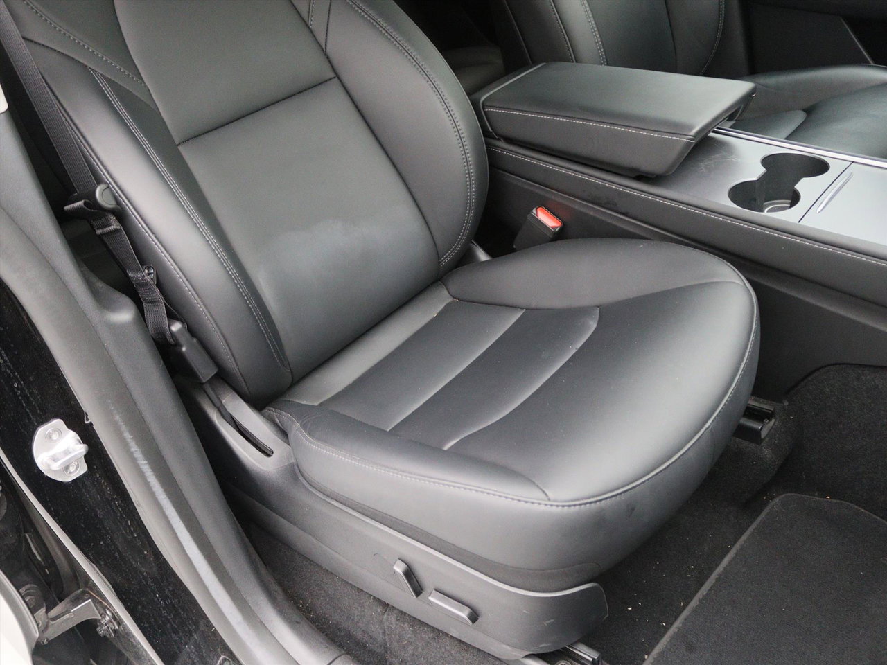 Tesla Model Y Standard RWD Plus 93.5% SoH [ AMD RYZEN+AUTOPILOT+19 INCH+PREMIUM AUDIO ] 20