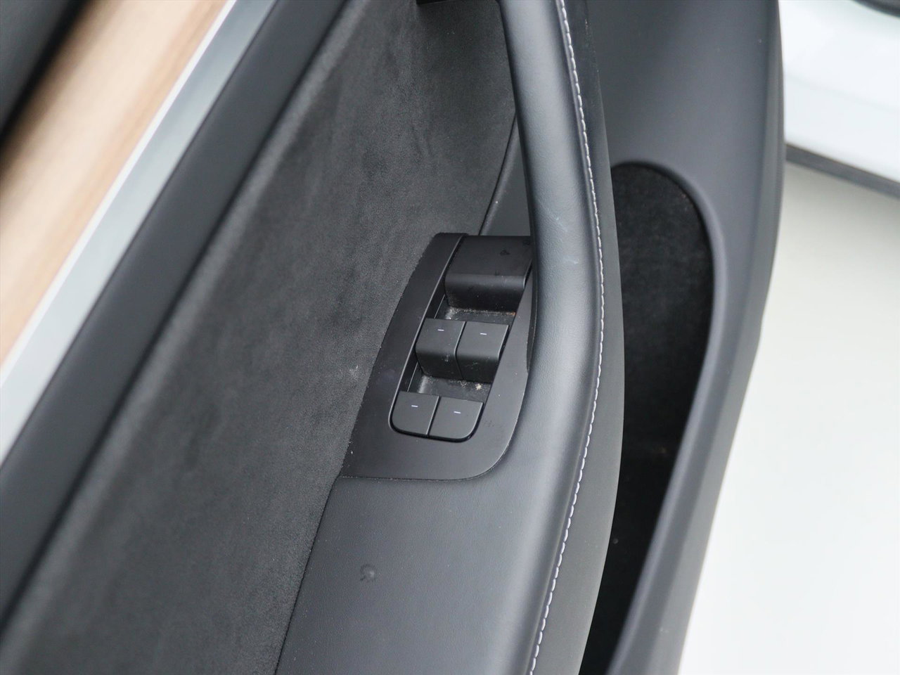 Tesla Model Y Long Range AWD 75kWh 351pk 92.2% SoH [ AMD RYZEN+AUTOPILOT+20 INCH+PREMIUM AUDIO ] 29