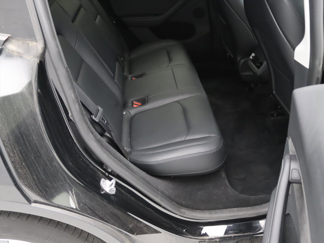 Tesla Model Y Standard RWD Plus 95% SoH [ AMD RYZEN+AUTOPILOT+19 INCH+PREMIUM AUDIO ] 16