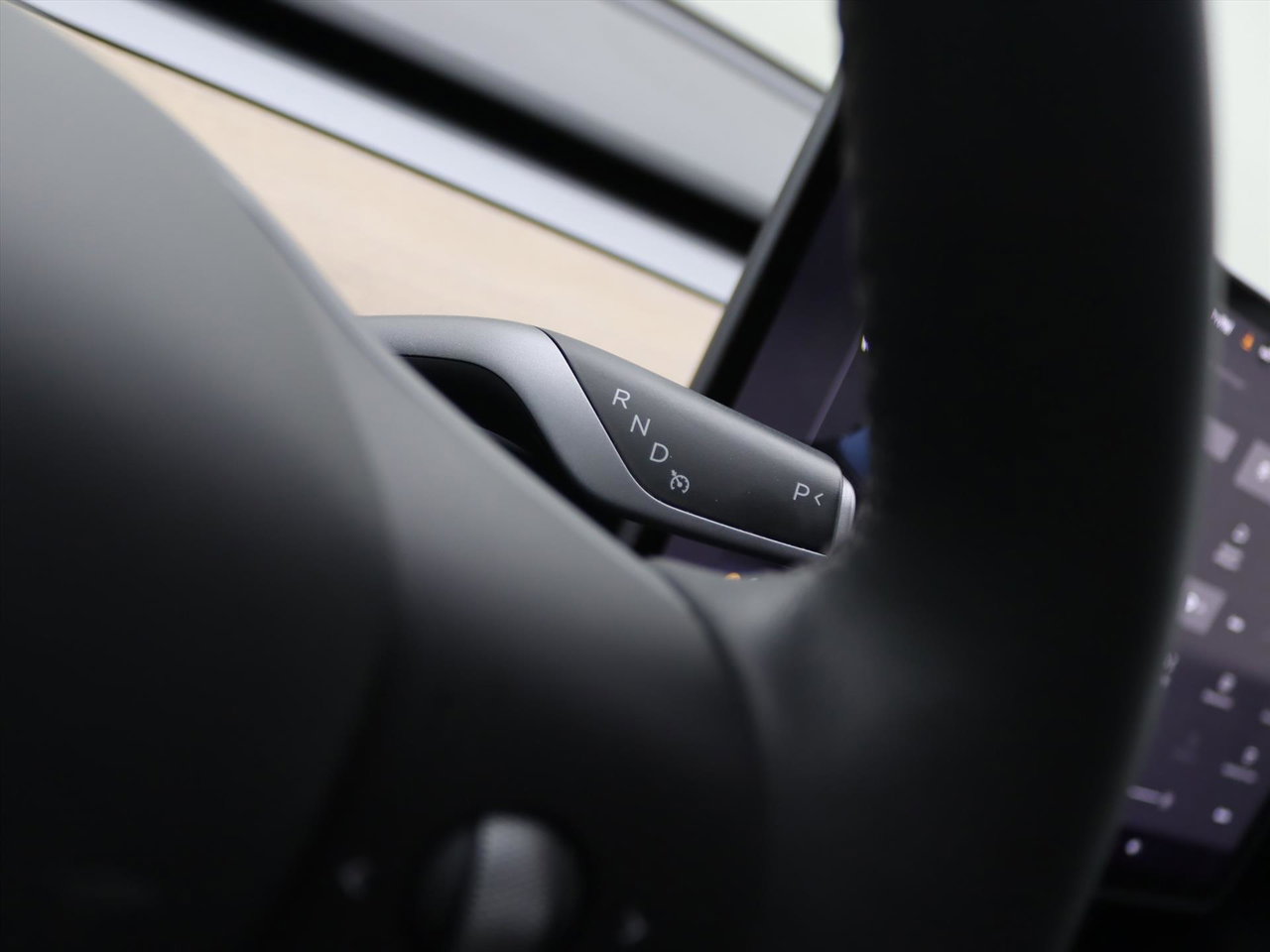 Tesla Model Y Standard RWD Plus 95% SoH [ AMD RYZEN+AUTOPILOT+19 INCH+PREMIUM AUDIO ] 27