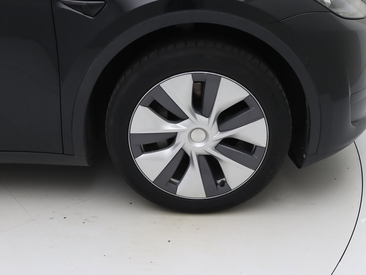 Tesla Model Y Standard RWD Plus 95% SoH [ AMD RYZEN+AUTOPILOT+19 INCH+PREMIUM AUDIO ] 13