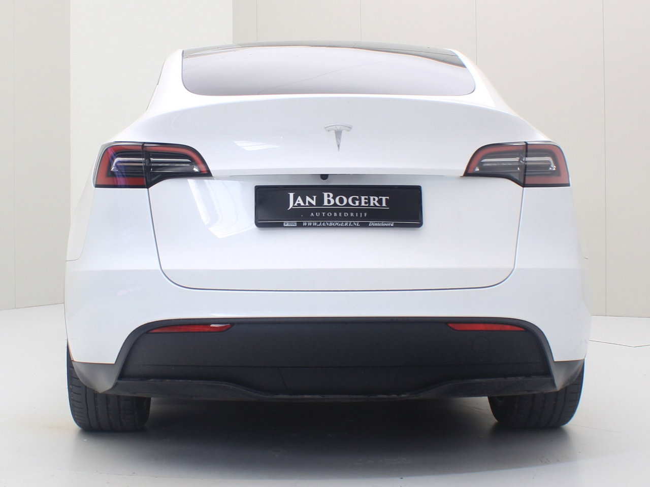 Tesla Model Y Standard RWD Plus 94.5% SoH [ AMD RYZEN+AUTOPILOT+19 INCH+PREMIUM AUDIO ] 7