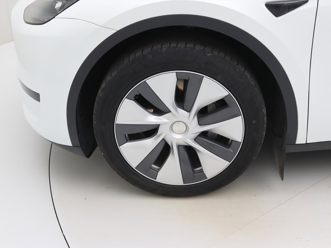 Tesla Model Y Standard RWD Plus 94.5% SoH [ AMD RYZEN+AUTOPILOT+19 INCH+PREMIUM AUDIO ] 22
