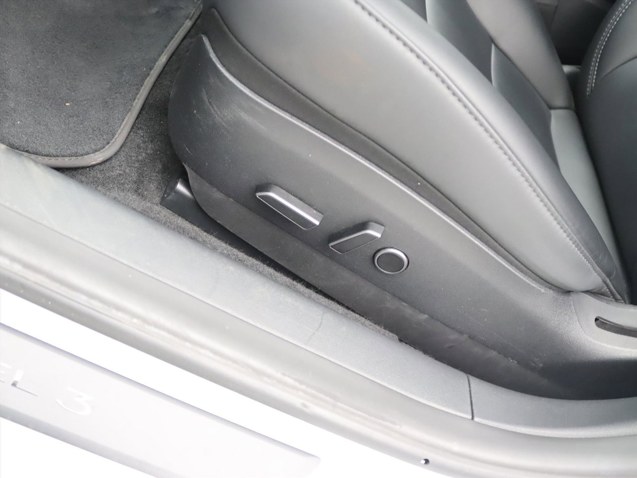 Tesla Model 3 Long-Range RWD 351pk 75 kWh 94% SoH UPGRADE [ RYZEN AMD+WARMTEPOMP+AUTOPILOT ] 25