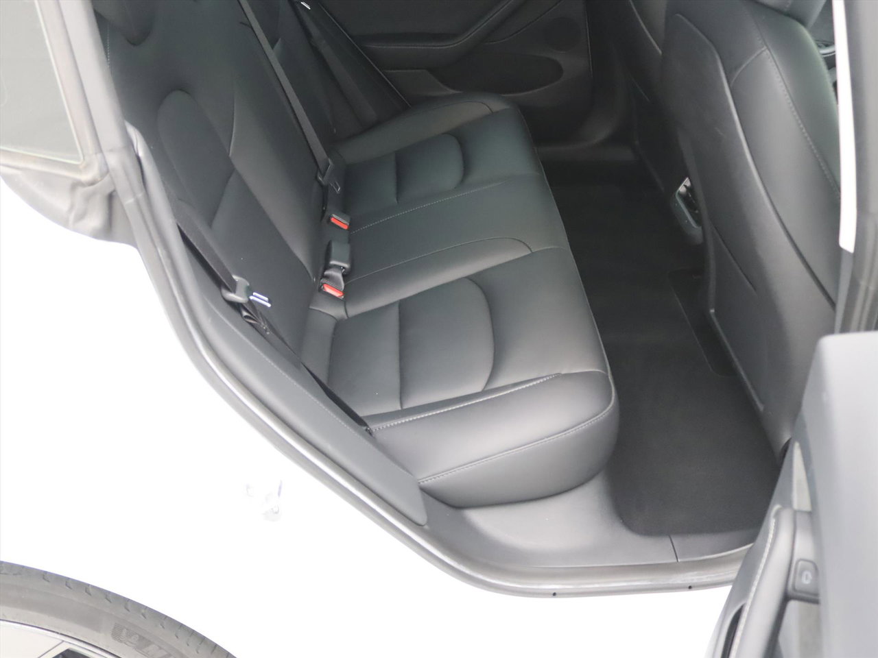 Tesla Model 3 Long-Range RWD 351pk 75 kWh 94% SoH UPGRADE [ RYZEN AMD+WARMTEPOMP+AUTOPILOT ] 16