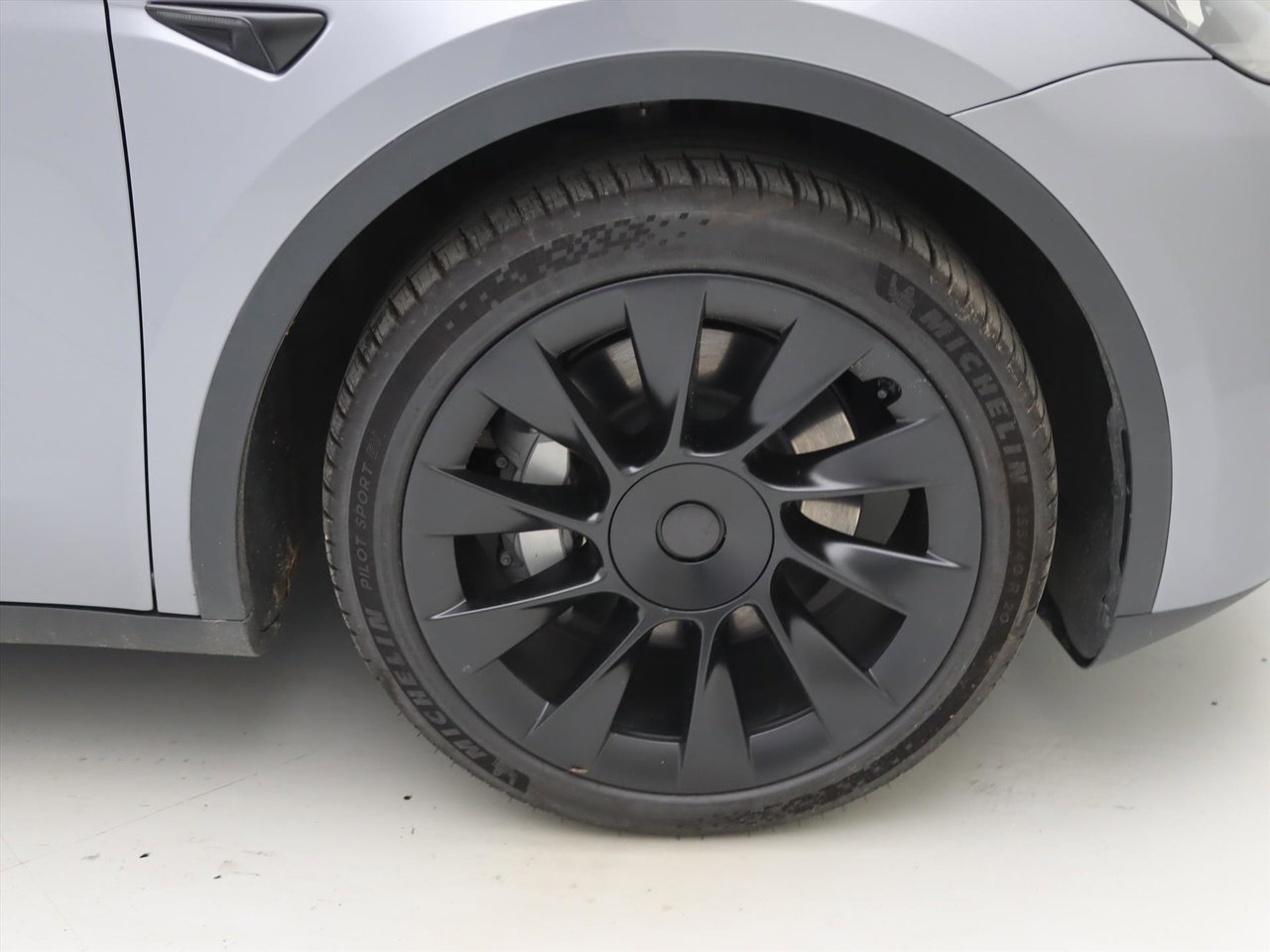 Tesla Model Y Long Range AWD 75kWh 351pk 93,3% SoH [ AMD RYZEN+AUTOPILOT+20 INCH+PREMIUM AUDIO ] 13