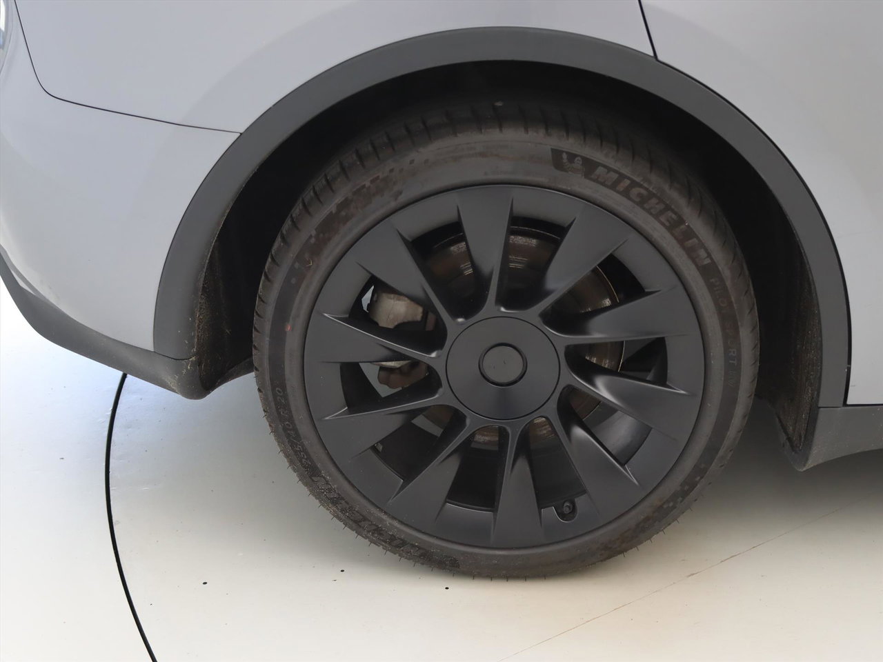 Tesla Model Y Long Range AWD 75kWh 351pk 93,3% SoH [ AMD RYZEN+AUTOPILOT+20 INCH+PREMIUM AUDIO ] 12