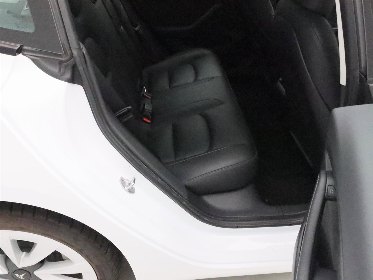 Tesla Model 3 Standard RWD Plus FACELIFT 94,9% SoH [ AMD RYZEN+LFP-ACCU+WARMTEPOMP+AUTOPILOT ] 17