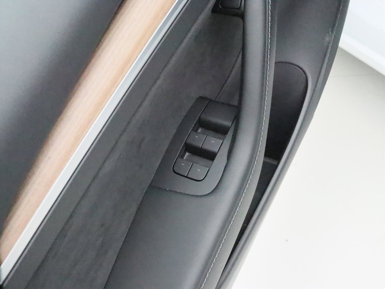 Tesla Model 3 Standard RWD Plus FACELIFT 94,9% SoH [ AMD RYZEN+LFP-ACCU+WARMTEPOMP+AUTOPILOT ] 25