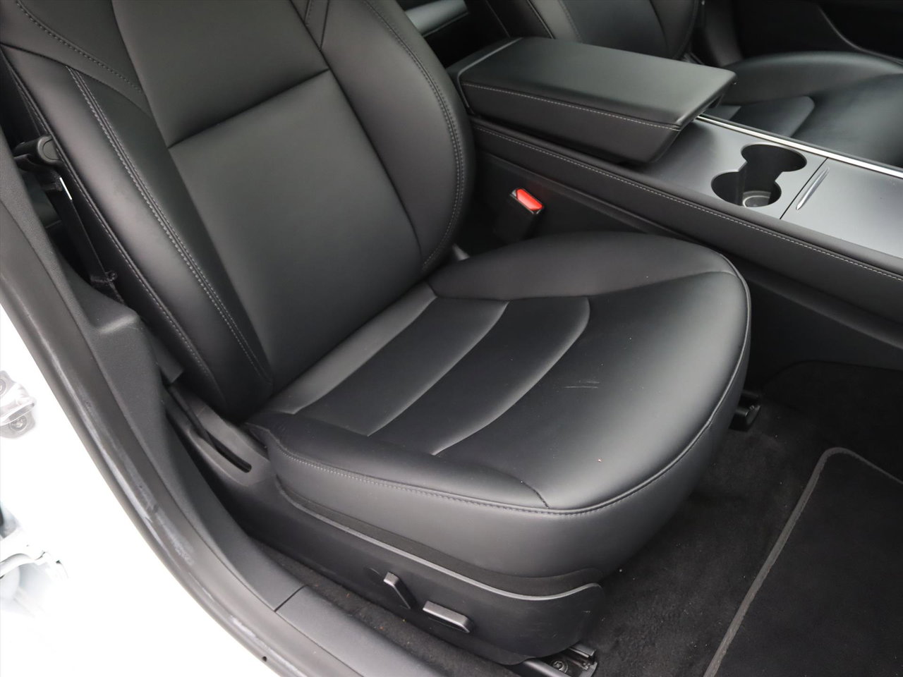 Tesla Model 3 Standard RWD Plus FACELIFT 94,9% SoH [ AMD RYZEN+LFP-ACCU+WARMTEPOMP+AUTOPILOT ] 21