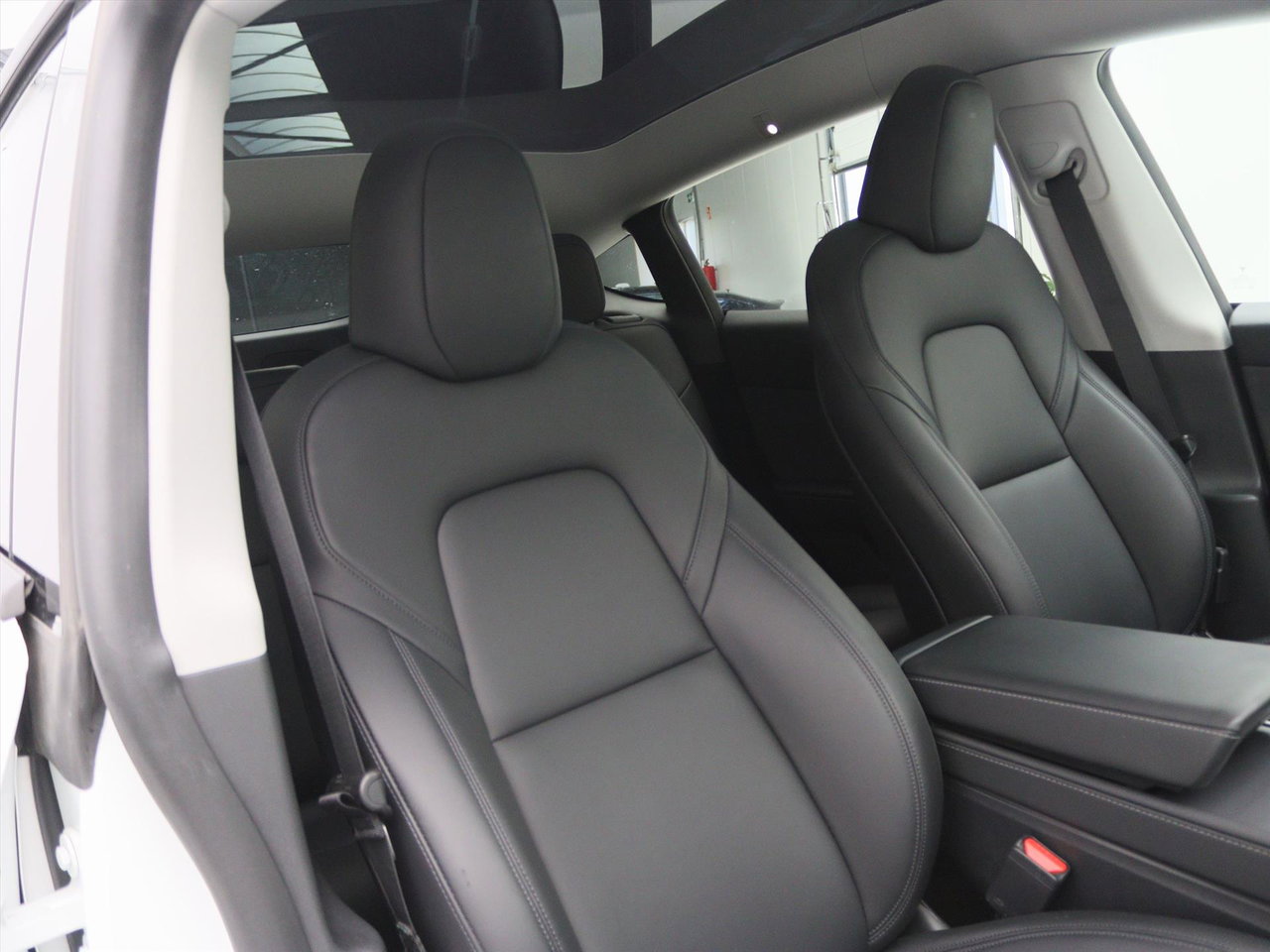 Tesla Model Y Long Range AWD 75kWh 351pk 92.4% SoH [ TREKHAAK+AMD RYZEN+AUTOPILOT+19 INCH+PREMIUM AUDIO ] 18