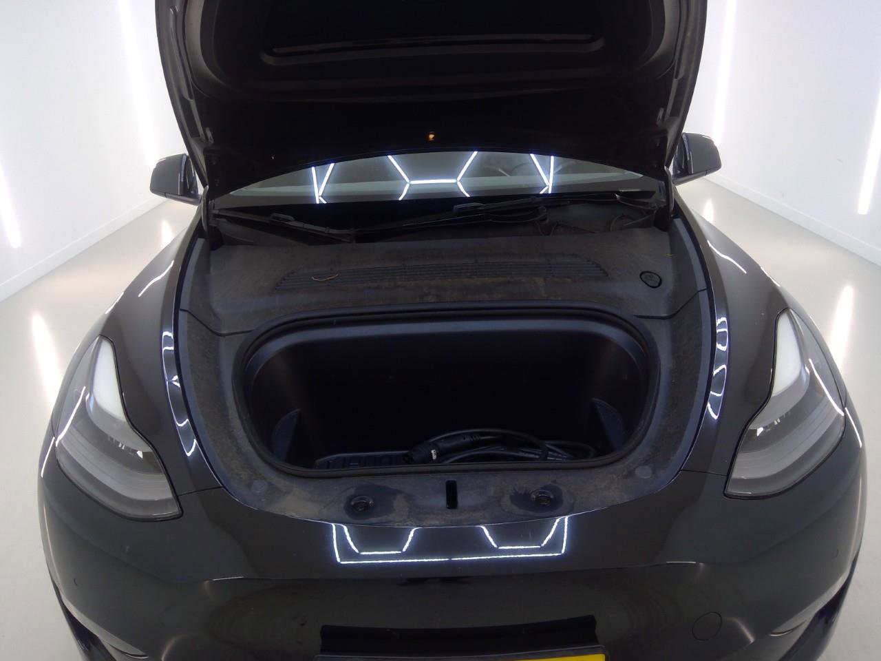 Tesla Model Y Long Range AWD 75kWh 351pk 92,8% SoH [ AMD RYZEN+AUTOPILOT+19 INCH+PREMIUM AUDIO ] 10