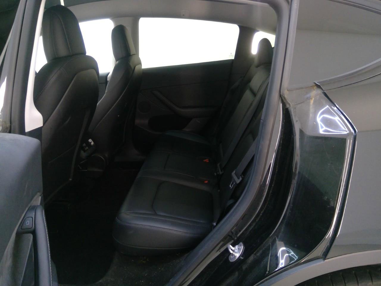 Tesla Model Y Long Range AWD 75kWh 351pk 92,8% SoH [ AMD RYZEN+AUTOPILOT+19 INCH+PREMIUM AUDIO ] 9