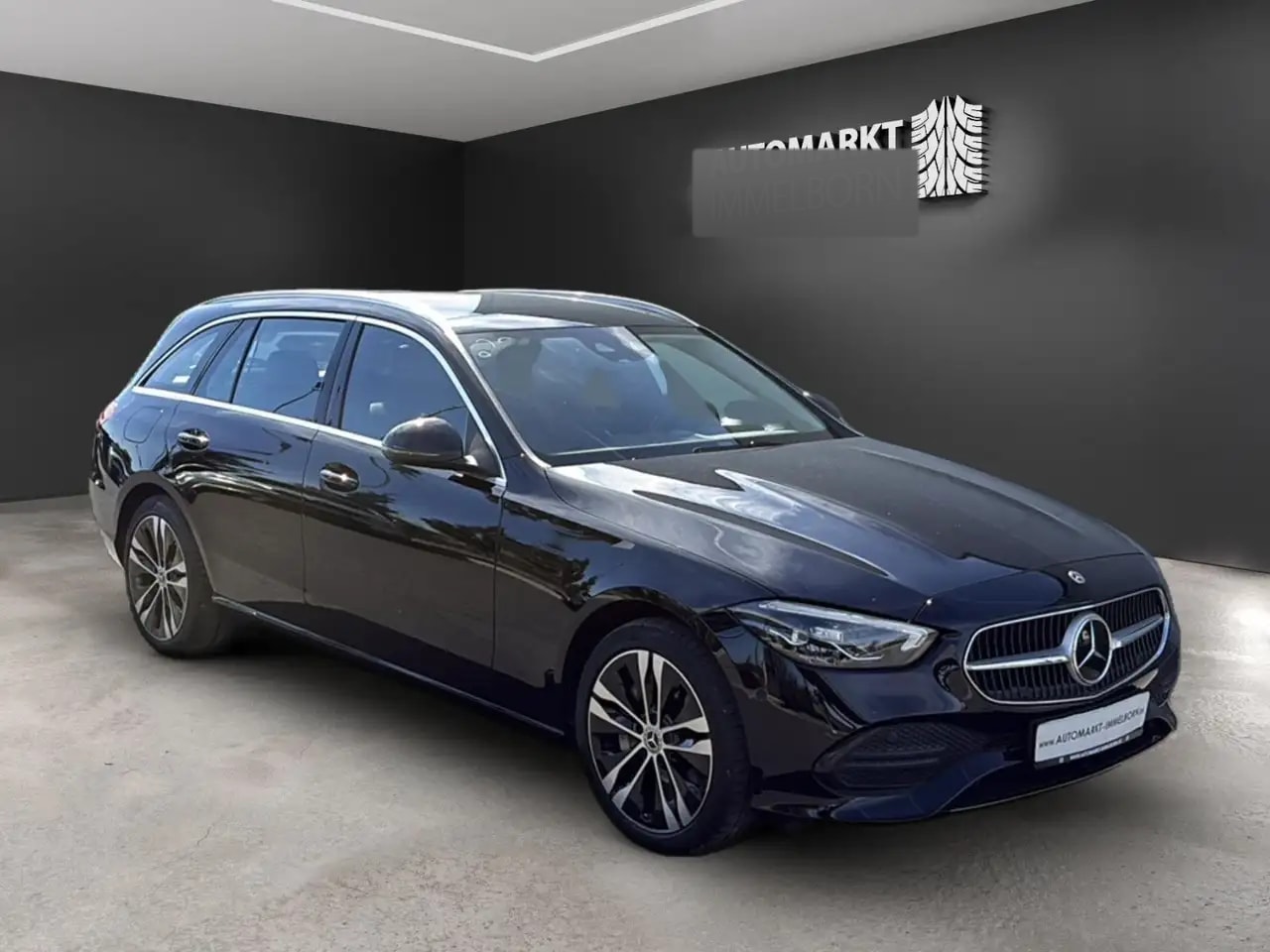 Mercedes-Benz C 300 e VollLeder*AHK*Distro*LED*18*Panoramadach