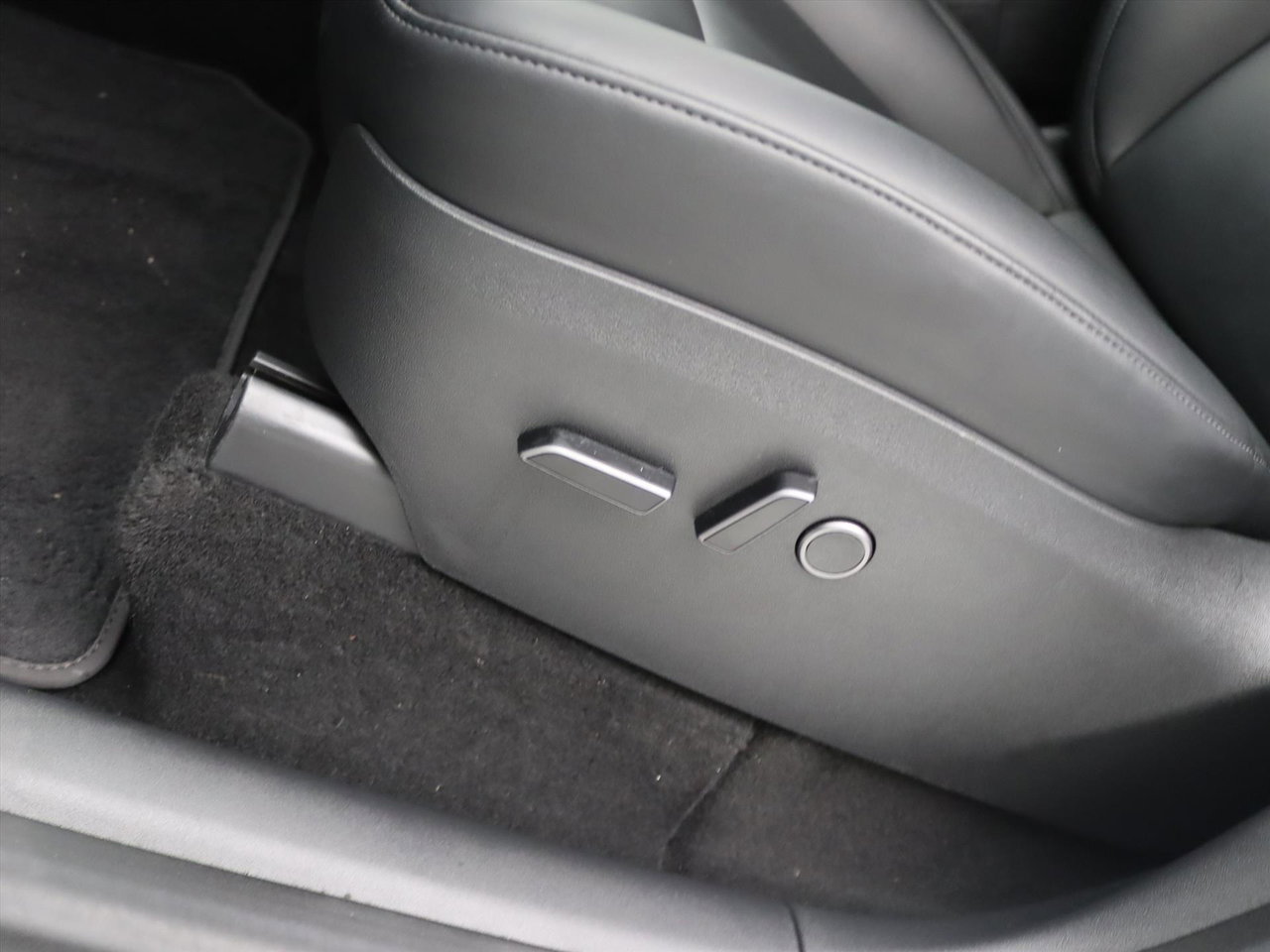 Tesla Model Y Long Range AWD 75kWh 351pk 94.6% SoH [ AMD RYZEN+AUTOPILOT+20 INCH+PREMIUM AUDIO ] 27