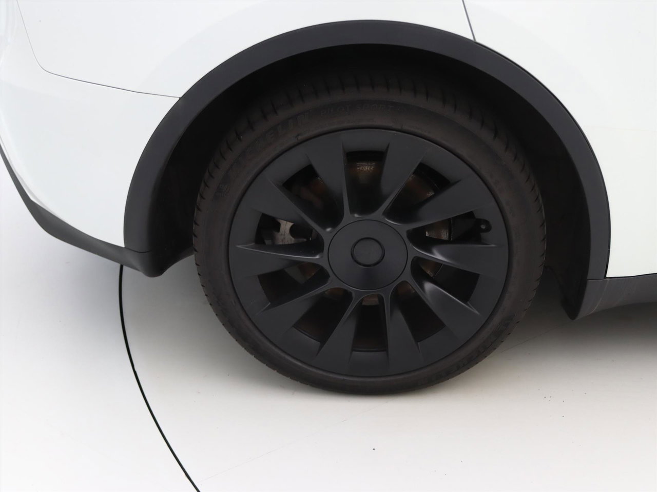 Tesla Model Y Long Range AWD 75kWh 351pk 94.6% SoH [ AMD RYZEN+AUTOPILOT+20 INCH+PREMIUM AUDIO ] 14