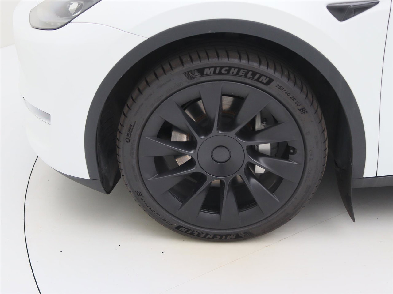 Tesla Model Y Long Range AWD 75kWh 351pk 94.6% SoH [ AMD RYZEN+AUTOPILOT+20 INCH+PREMIUM AUDIO ] 24