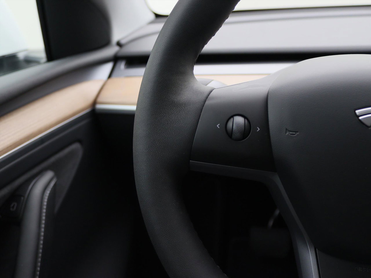 Tesla Model Y Long Range AWD 75kWh 351pk 94.6% SoH [ AMD RYZEN+AUTOPILOT+20 INCH+PREMIUM AUDIO ] 29